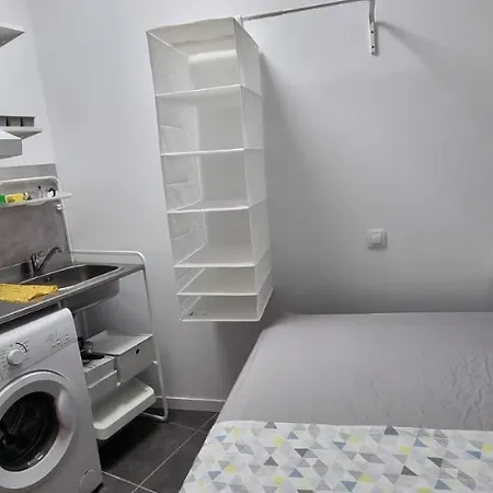 Hostel Cristina Con Bano Privado Y Mini Cocina *