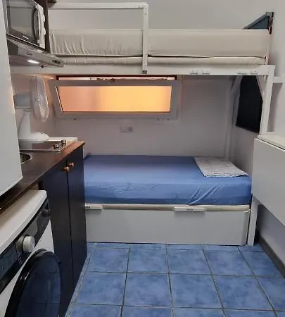 Cristina Con Bano Privado Y Mini Cocina Hostel Corralejo