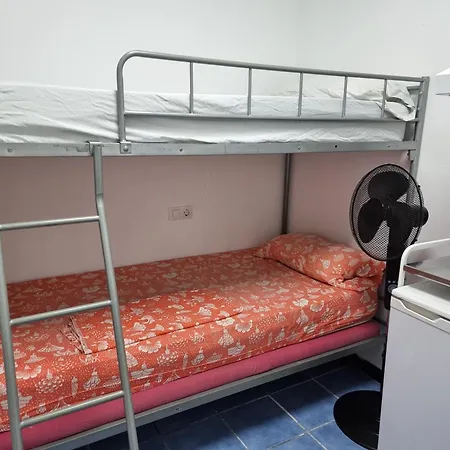 Hostel Cristina Con Bano Privado Y Mini Cocina