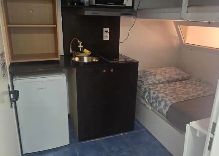 Cristina Con Bano Privado Y Mini Cocina אכסניה קורלחו